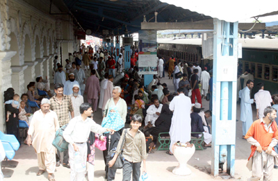 cantt-station-railway 400