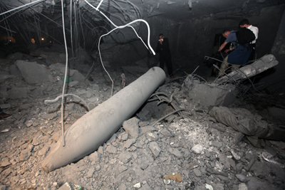 Airstrike-on-Qadhafi-house