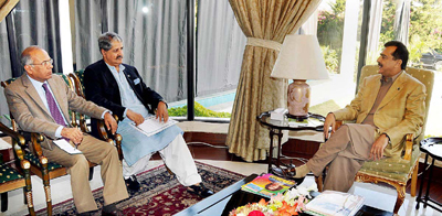 Gilani-Naveed_Qamar