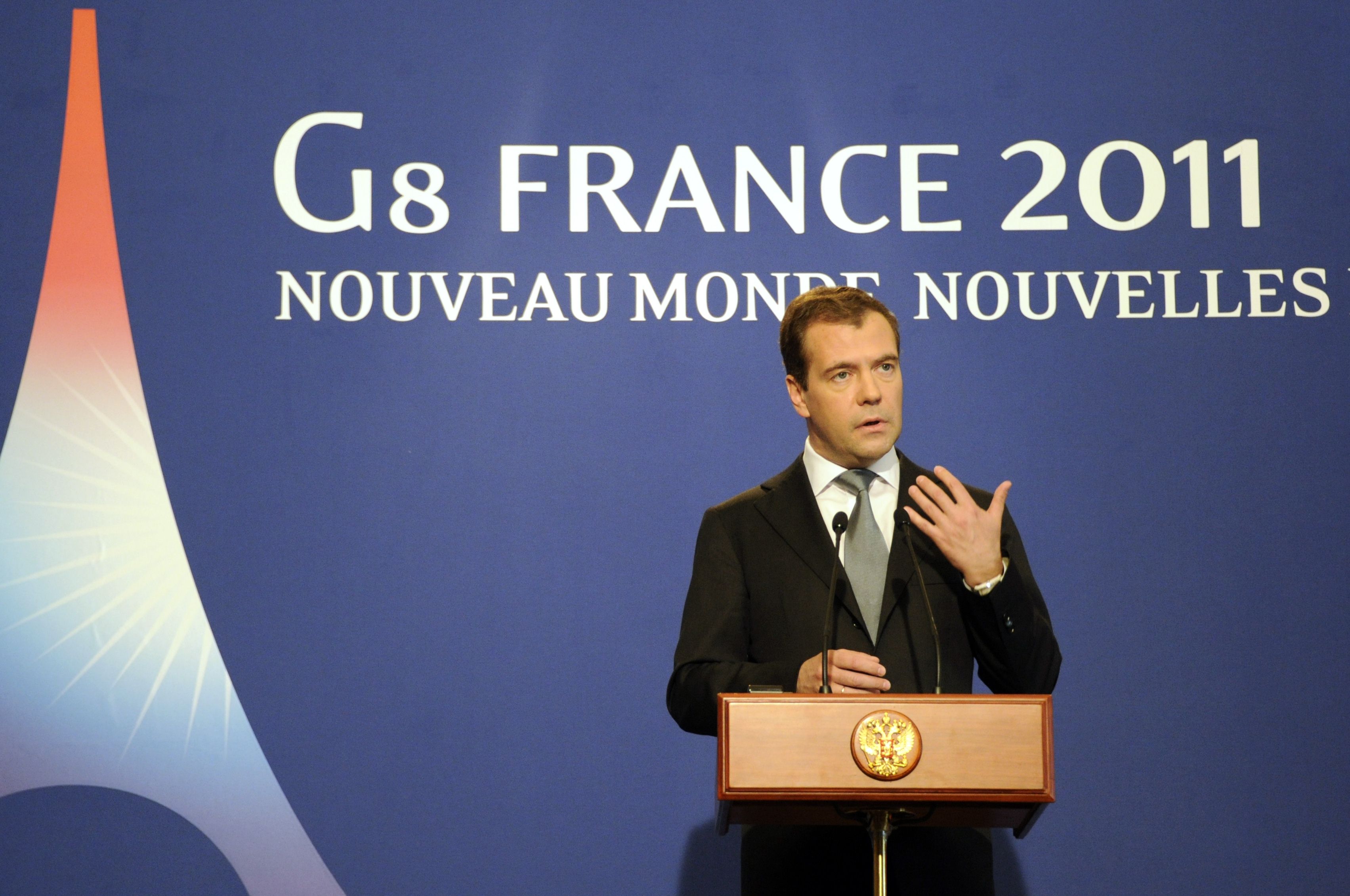 g8
