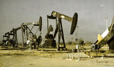 venezuela-oil-rigs