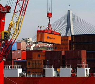karachi_port_containers