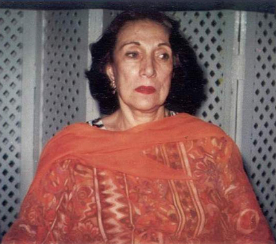 nusrat_bhutto3