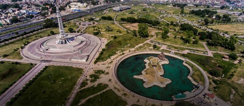 RUDA CEO briefs US envoy about projects - Pakistan - Business Recorder