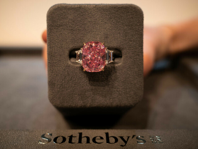 Rare pink diamond worth $35mn set for auction in New York - Life & Style - Vimarsana News