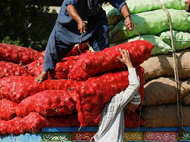 Inflation likely to hit fresh peak, clock in at over 38%, says brokerage house - Markets - Vimarsana News