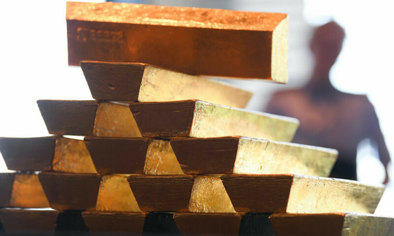 Gold firms as softer dollar economic woes boost safehaven appeal