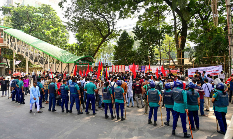 150 Bangladesh garment factories shut, 11,000 workers charged