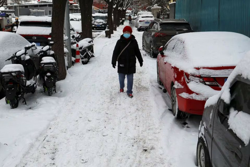 Beijing shuts highways after heavy snowfall Beijing shuts highways after heavy snowfall