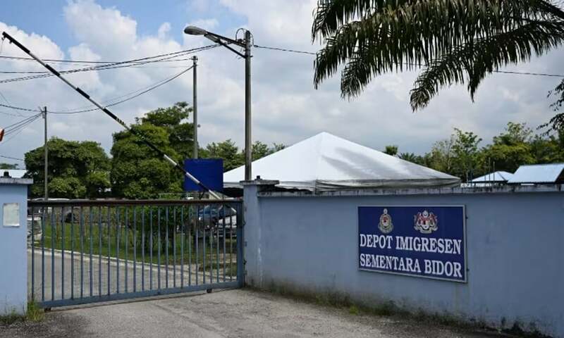 41 Rohingya refugees arrested after fleeing Malaysian detention centre