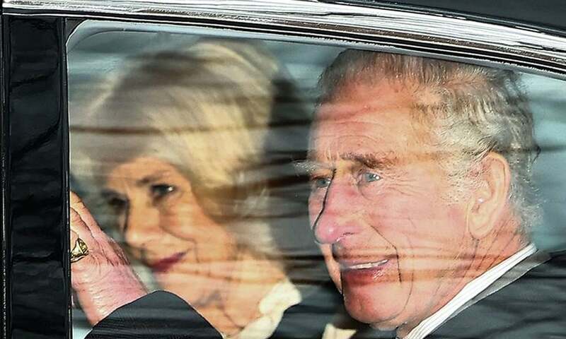 Harry jets in as King Charles&rsquo;s cancer &lsquo;caught early&rsquo;