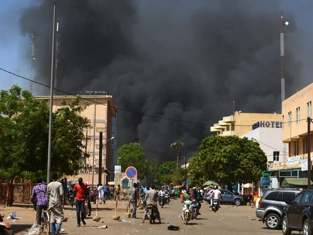 Raiders kill at least 15 worshippers at Burkina church
