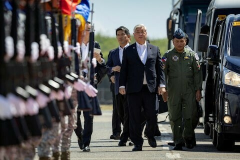 Japan to export used destroyers to Philippines to deter China, Yomiuri reports