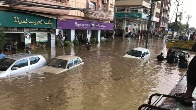 Karachi: rains cause around Rs15bn trade losses