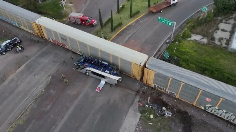 Ten people killed, 61 hurt after Mexican train hits double-decker bus