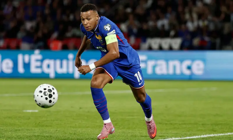 Mbappe on the spot as France beat Iceland 2-1 in World Cup qualifier