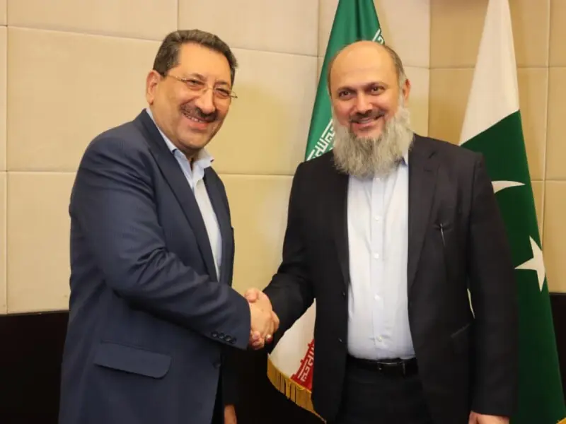 Pakistan, Iran agree to boost road, rail infrastructure
