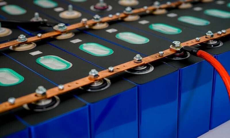 Solar wave meets battery storage