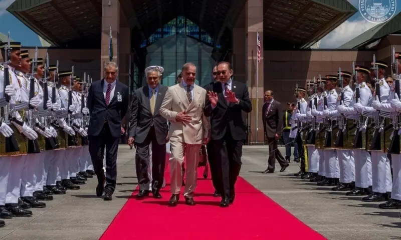 Pakistan, Malaysia pledge stronger strategic cooperation in trade, defence, halal indsutry