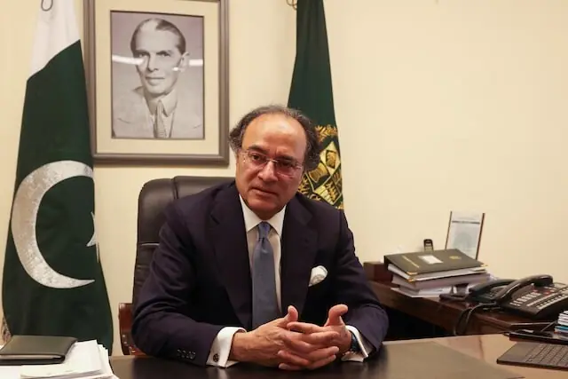 Aurangzeb aims to seal IMF staff-level agreement during Washington visit