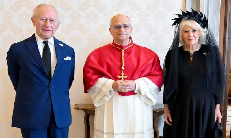 King Charles and Pope pray together in a 500-year first
