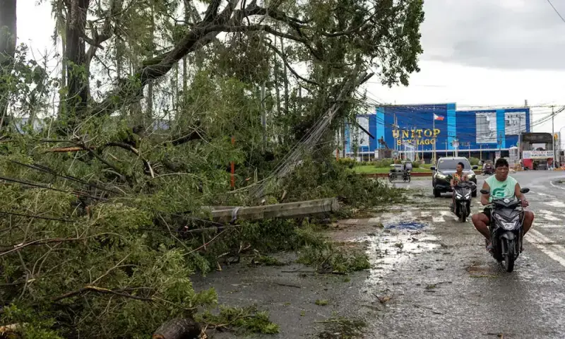 Typhoon Fung-wong brings floods to Taiwan, thousands evacuated