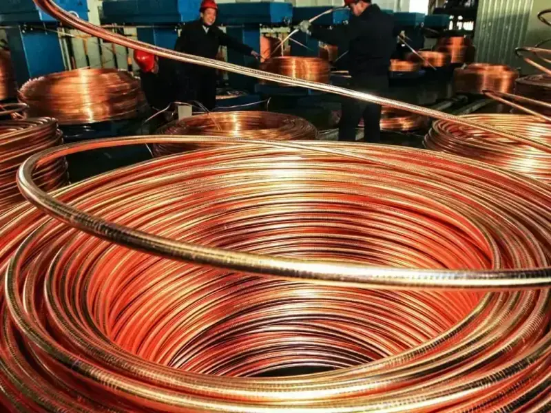 Copper hits two-week low as tech selloff continues