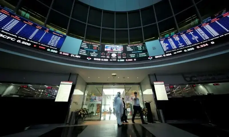 Most Gulf markets retreat on weak oil prices