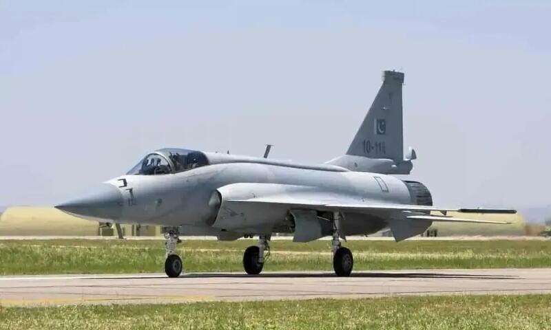 Pakistan’s JF-17 Thunder steals spotlight at Dubai Airshow 2025
