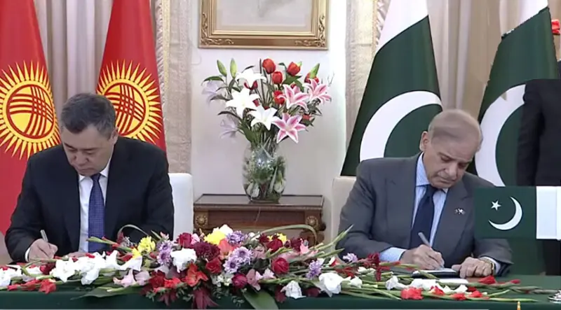 Pakistan, Kyrgyzstan sign 15 MoUs,agreements to strengthen bilateral cooperation