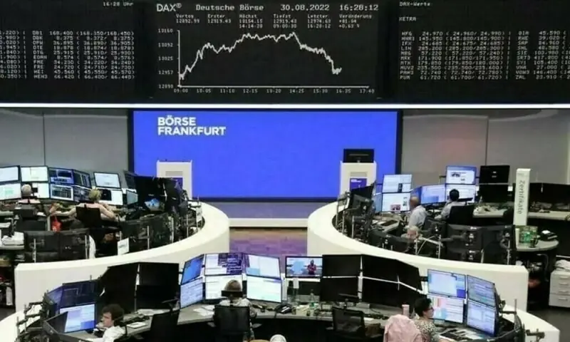 European shares flat on caution ahead of Fed’s rate decision