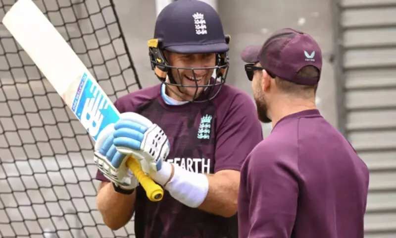 Key to probe England’s ‘stag-do’ drinking on Ashes beach break