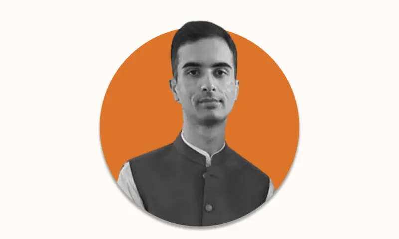 Is eonomic growth in Pakistan translating into upward mobility for ordinary households?