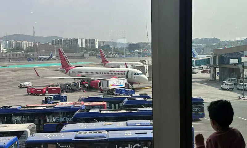 India fines IndiGo a record USD2.45m after December flight cancellations