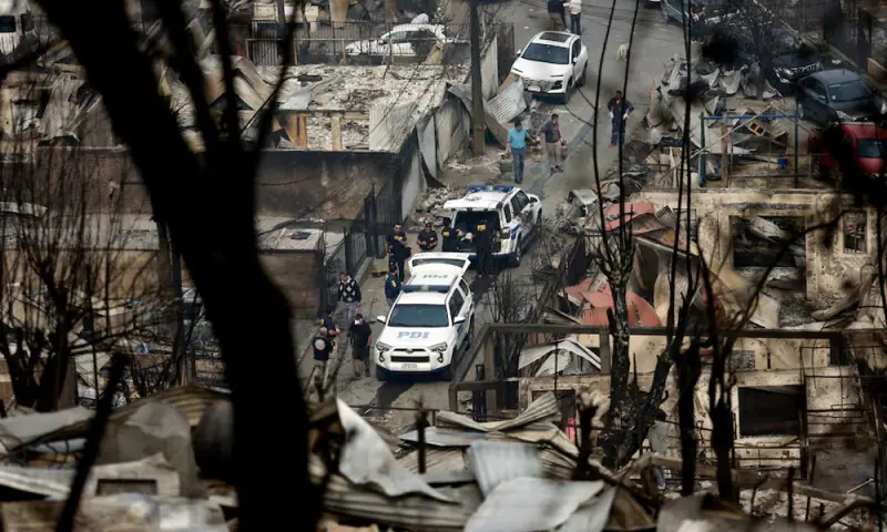 Chile wildfires kill 19 amid extreme heat; scores evacuated