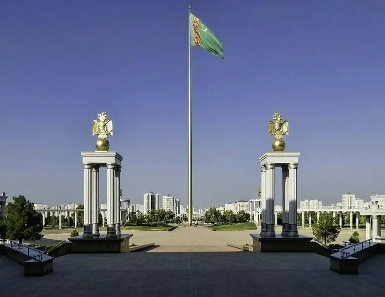 Turkmenistan envoy briefs MPs on foreign policy