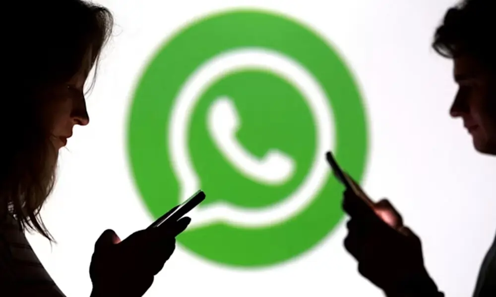 Russia blocks WhatsApp amid surveillance fears