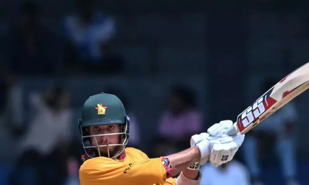 Bennett half-century as Zimbabwe make 169-2 against Australia
