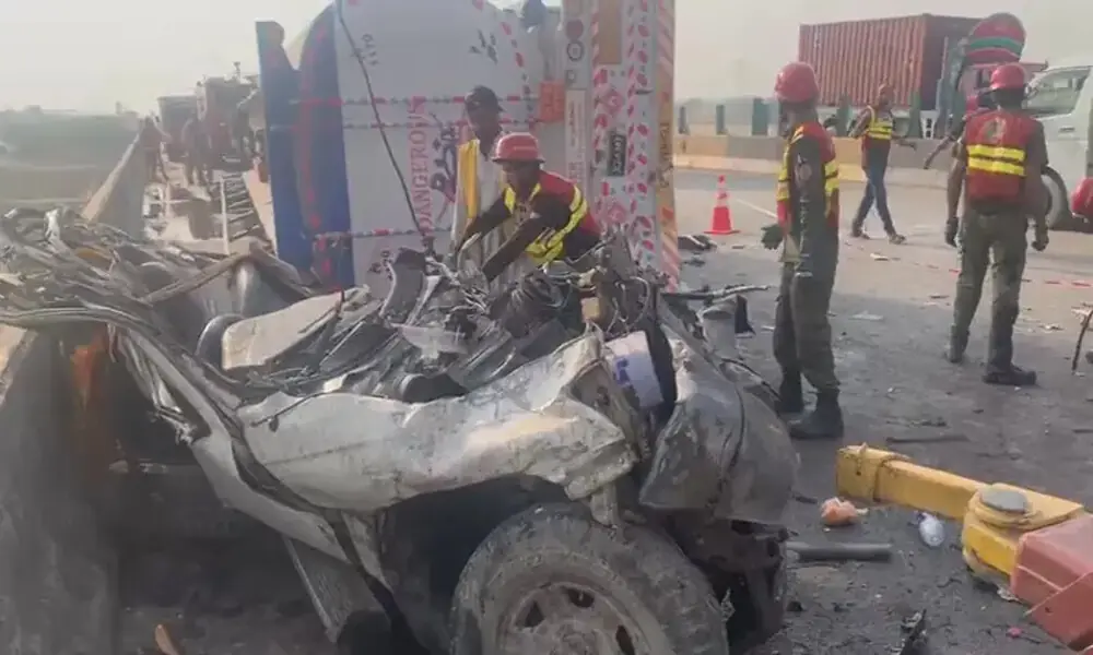 Women and children among 13 killed in M9 accident - Pakistan - Business Recorder