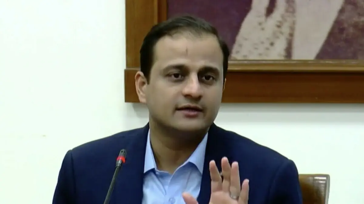 Karachi Mayor Murtaza Wahab Inaugurates Family Park, Announces Infrastructure Projects