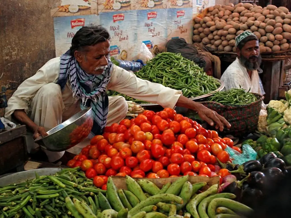 Steps taken to control food prices, traffic in Karachi