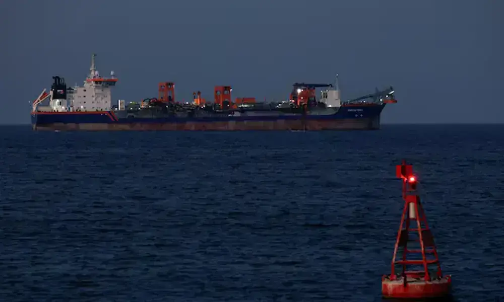 Four fuel shipments arrive at ports