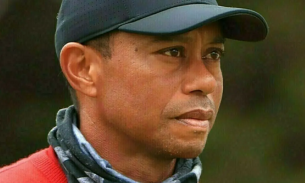 Tiger Woods arrested on DUI charge after Florida car crash