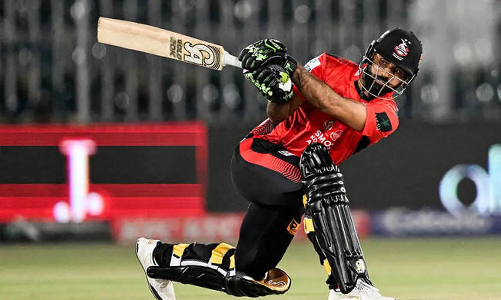 Pakistan board charges Fakhar Zaman with ball-tampering in PSL match