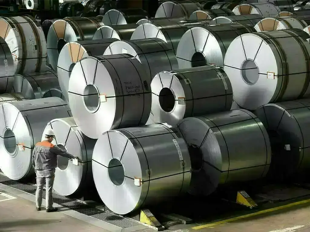 Aluminium hits four-year peak after Iran attacks Middle East smelters