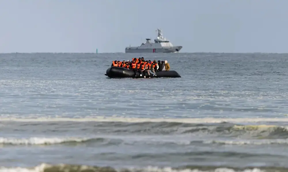 Two migrants die trying to reach UK from France