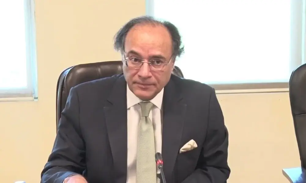 Aurangzeb, PBC team discuss economic situation