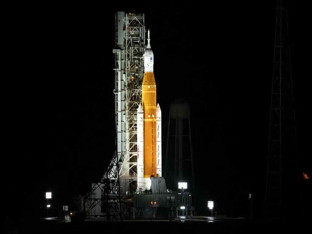 Astronauts begin NASA lunar mission after climactic blast-off