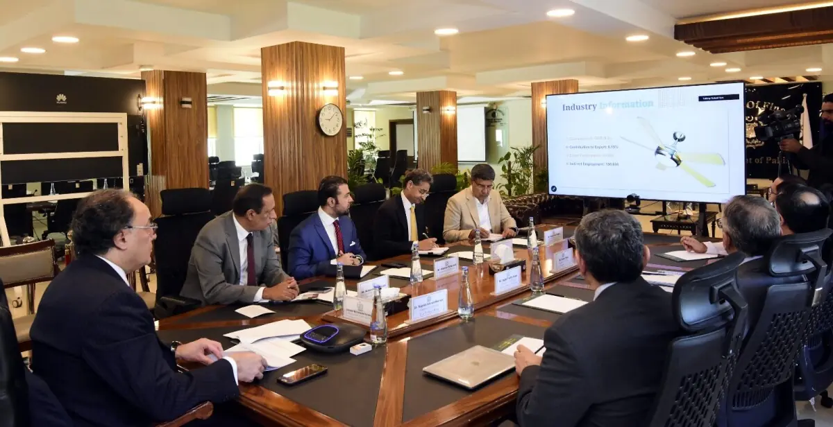 Copper, aluminium exports hurting domestic fan manufacturing: industrialists tell Aurangzeb