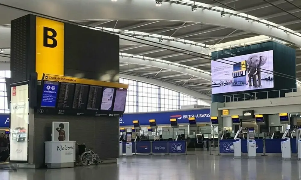 Mideast war boosts London Heathrow airport traffic